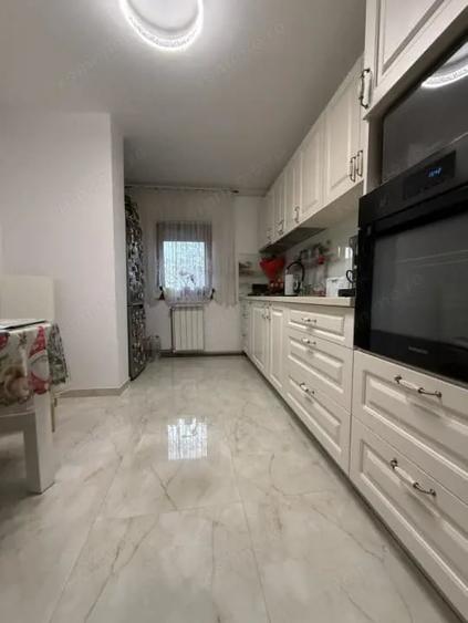 Apartament cu 4 camere decomandat, mobilat în Baba-Dochia