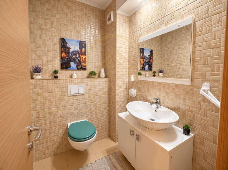 Apartament cu 3 camere decomandat, mobilat în Tomis Plus