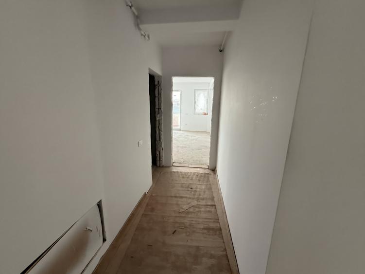 Apartament cu 3 camere decomandat în Theodor Pallady