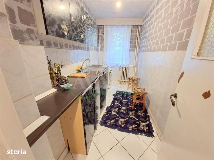 Apartament cu 3 camere decomandat în Narcisa