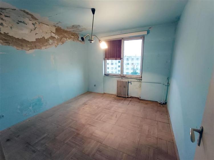 Apartament 3 camere in Moldova Noua - 4
