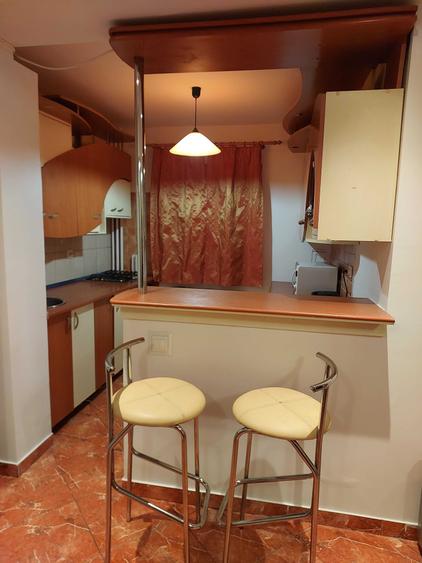 Apartament cu 2 camere decomandat în Titulescu