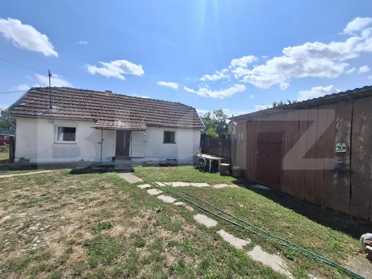 Casă cu 1 camere cu Teren 942 Mp în Micula