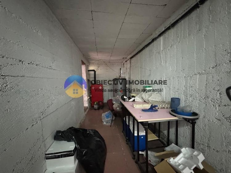 Casă individuală cu 6 camere cu Canalizare în 1 Mai