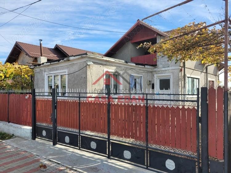 Casă cu 4 camere cu Teren 547 Mp în Măgureni