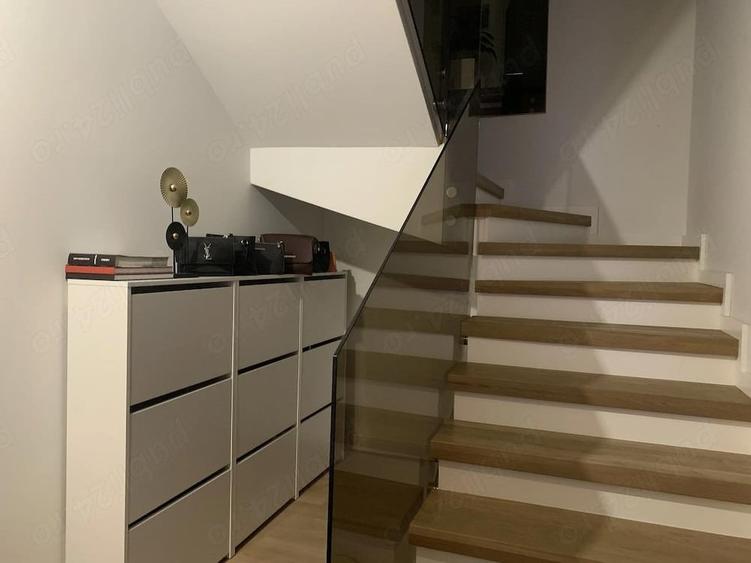 Casă cu 4 camere cu Teren 250 Mp în Exterior Vest