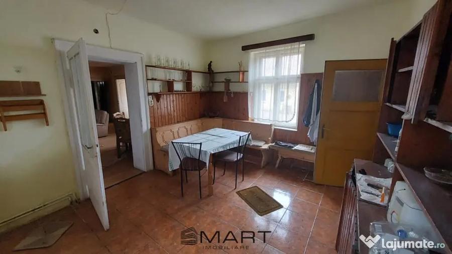 Casă cu 5 camere cu Teren 1425 Mp în Ultracentral