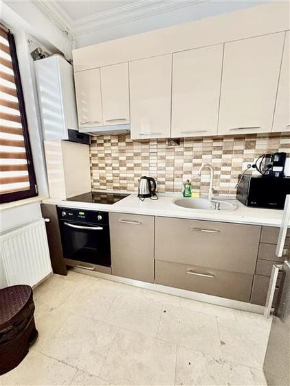 Apartament cu 2 camere decomandat, mobilat în Central