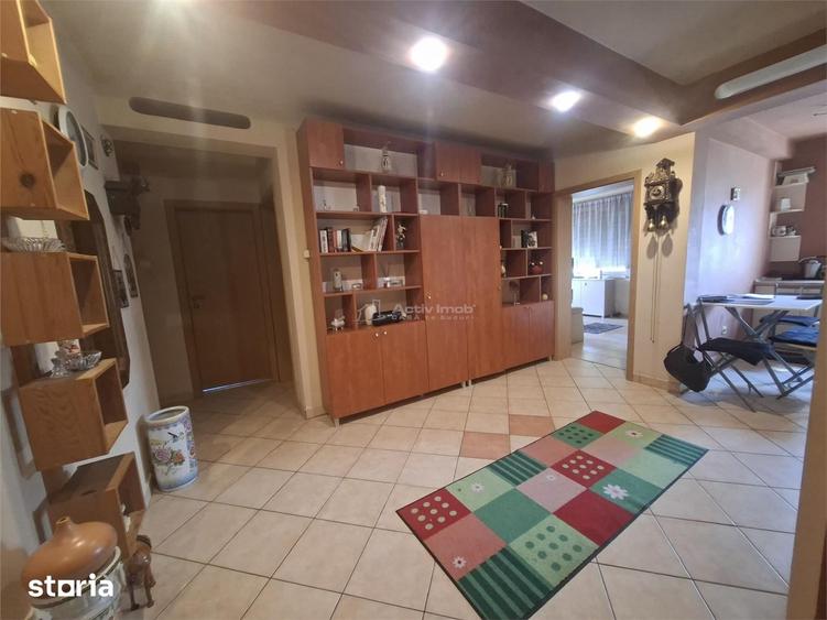 Apartament cu 3 camere decomandat în Ștrand