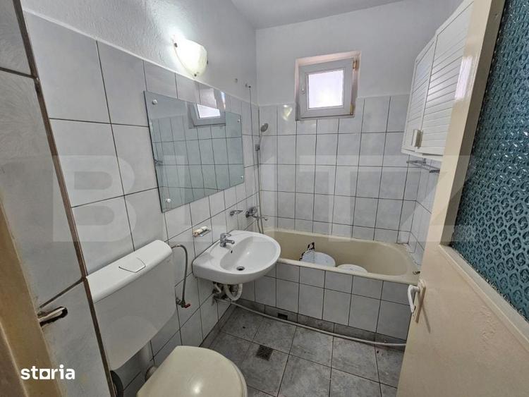 Apartament cu 3 camere decomandat în Cetate