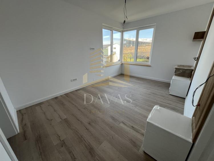 Casă individuală cu 5 camere cu Teren 177 Mp în Borhanci