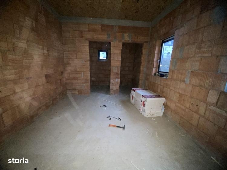 Casă cu 4 camere în Ciceu-Giurgești
