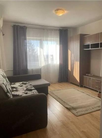 Garsonieră decomandată în Micălaca