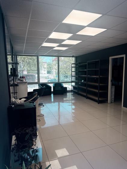 Spațiu comercial, de 198 mp, în Exterior Vest