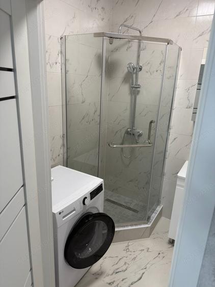 Apartament cu 3 camere decomandat în Tipografilor