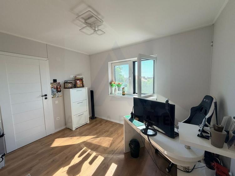 Casă individuală cu 4 camere cu Teren 270 Mp în Cristian