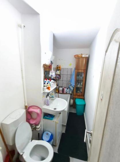 Garsonieră  decomandată  renovată complect (mobilată+utilată )  9 mai - 4
