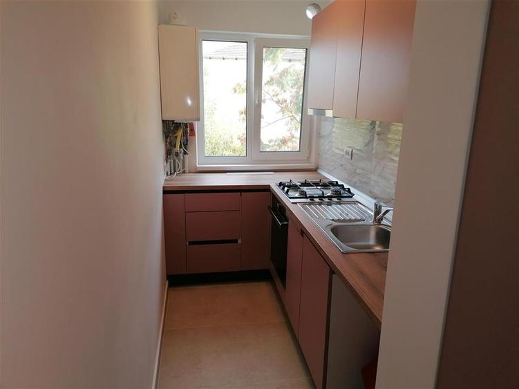Apartament cu 2 camere semidecomandat în Girocului