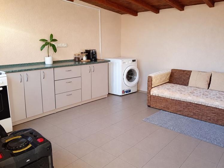 Casă cu 4 camere decomandat în Central
