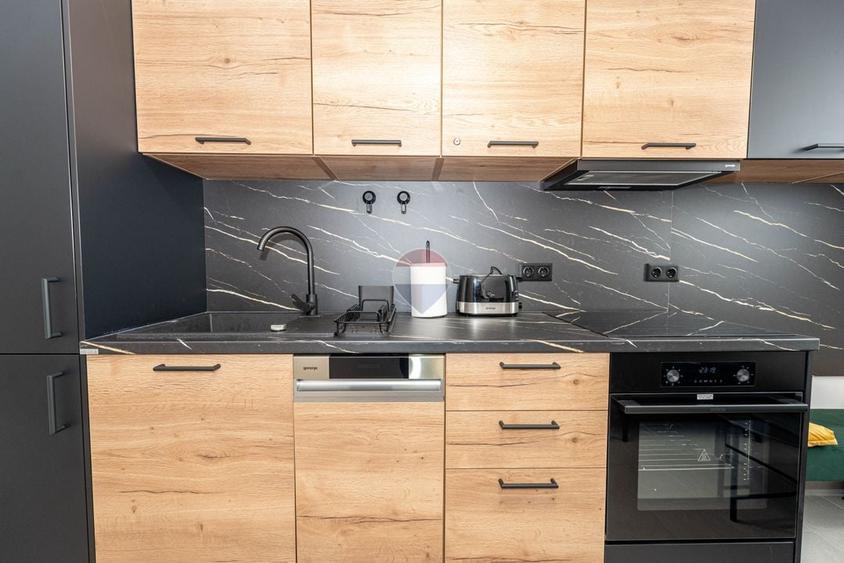 Apartament cu 2 camere semidecomandat, mobilat în Băneasa