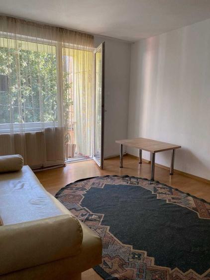 Apartament cu 2 camere semidecomandat în Exterior Vest