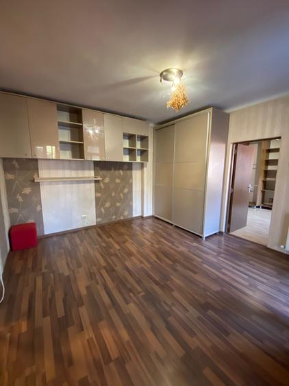 Apartament cu 2 camere semidecomandat, mobilat în Unirii