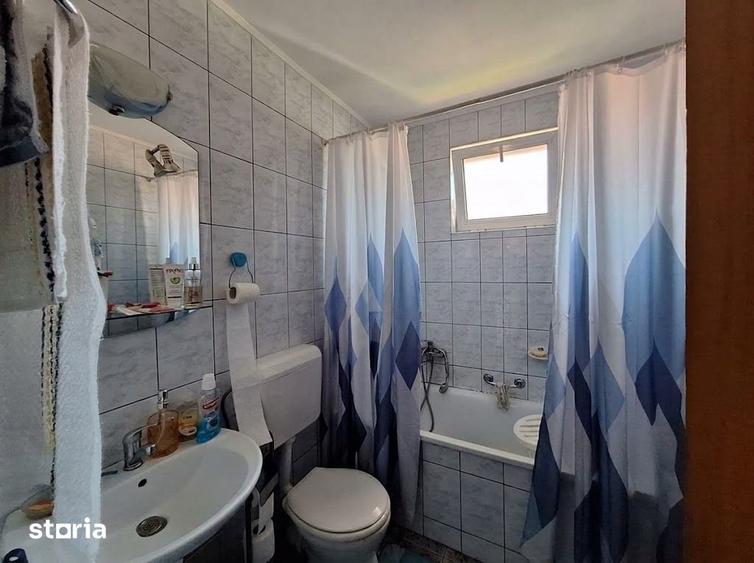 Casă cu 6 camere cu Teren 200 Mp în Ultracentral