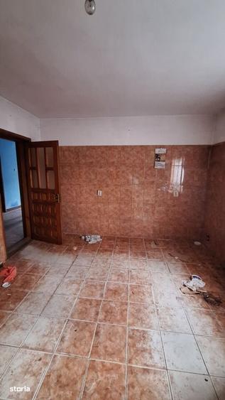 Spațiu comercial, de 207 mp, în Tigveni