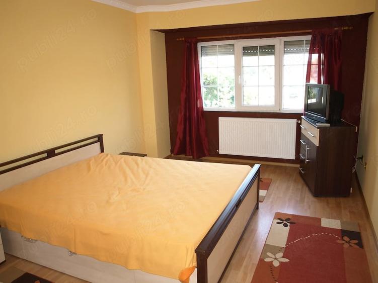 Apartament cu 3 camere decomandat în Complex Studențesc