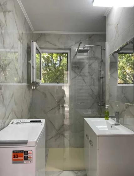 Apartament cu 3 camere semidecomandat, mobilat în Berceni
