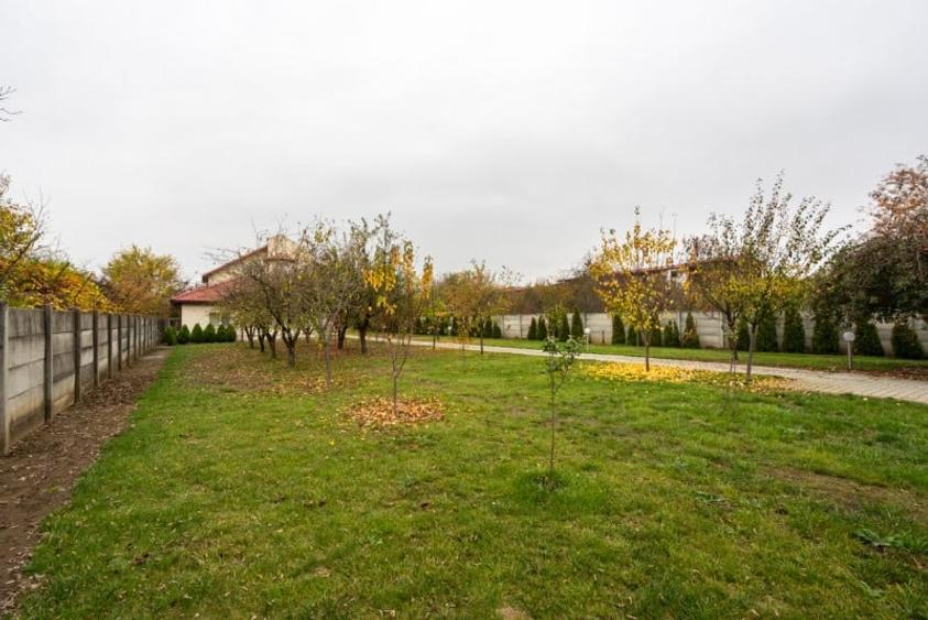 Casă individuală cu 7 camere cu Garaj în Săftica