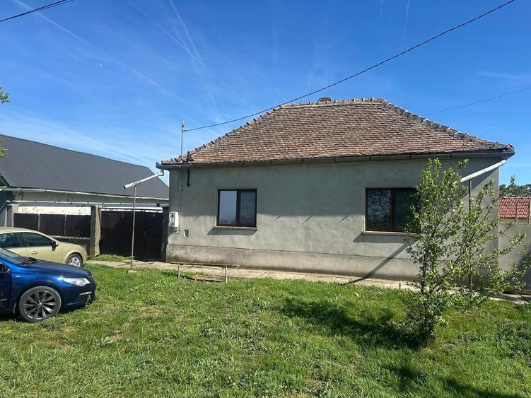 Casă cu 3 camere în Central