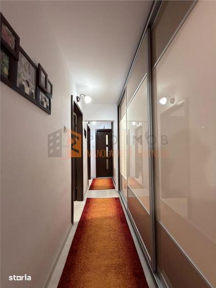 Apartament 3 camere cf 1 semidecomandat zona Micro 3 - 3