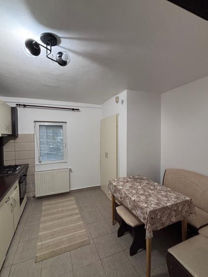 Apartament cu 2 camere semidecomandat în Micro 16
