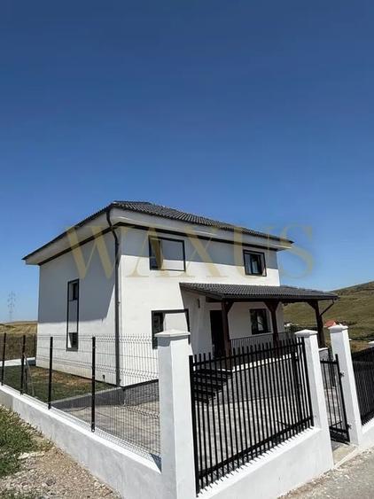 Casă individuală cu 4 camere cu Canalizare în Chinteni