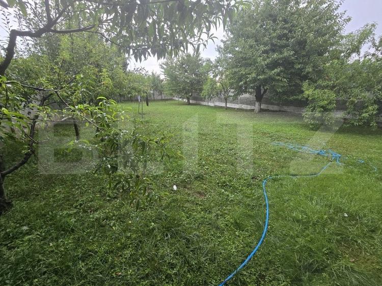 Casă individuală cu 9 camere cu Canalizare în Cetate