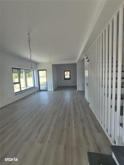 Casă cu 3 camere cu Teren 350 Mp în Central