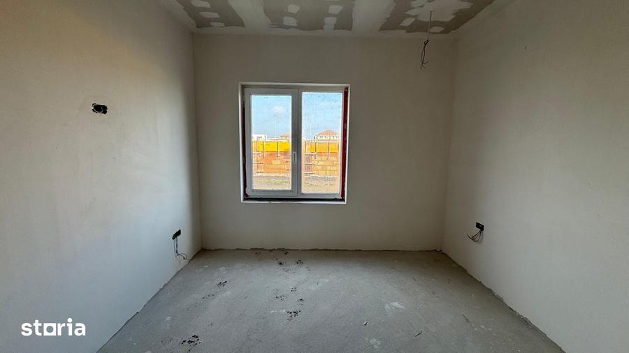 Apartament cu 3 camere decomandat în Torontalului