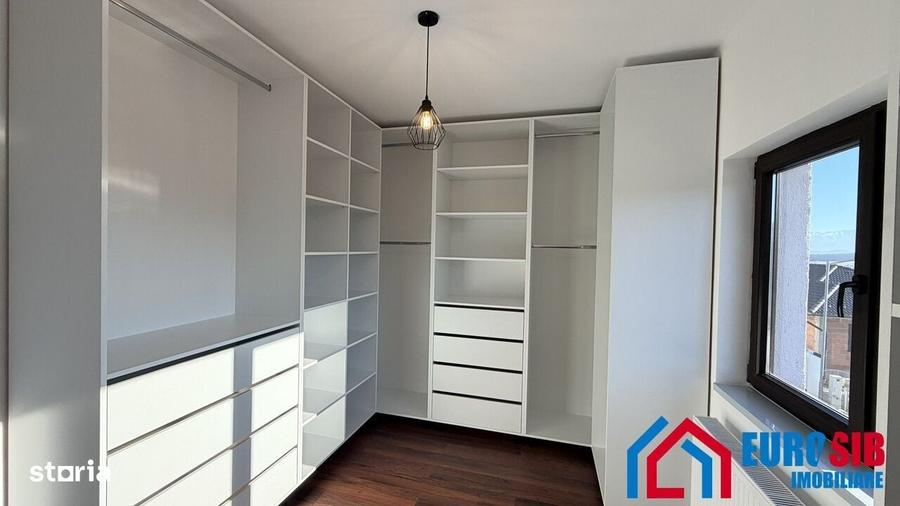 Casă cu 4 camere cu Teren 240 Mp în Central