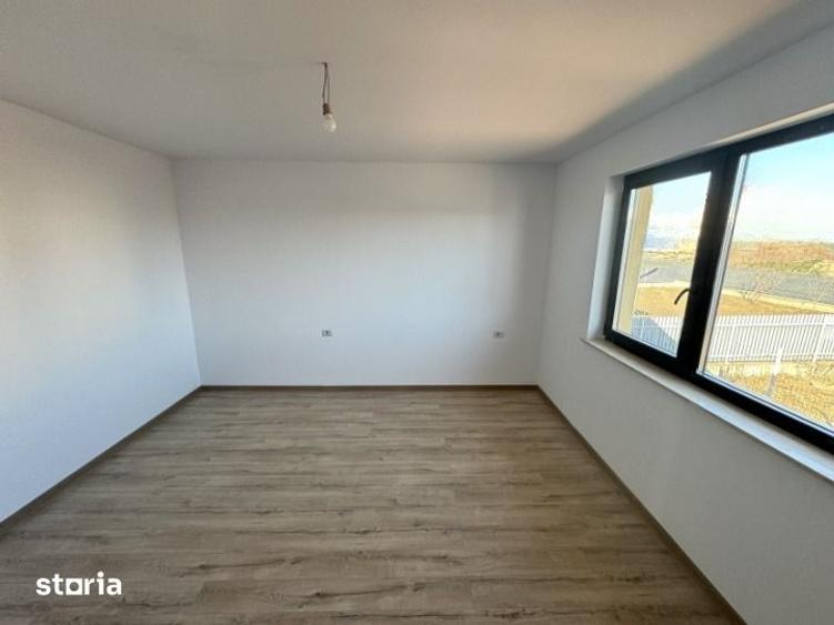 Casă cu 4 camere cu Teren 500 Mp în Valea Lupului