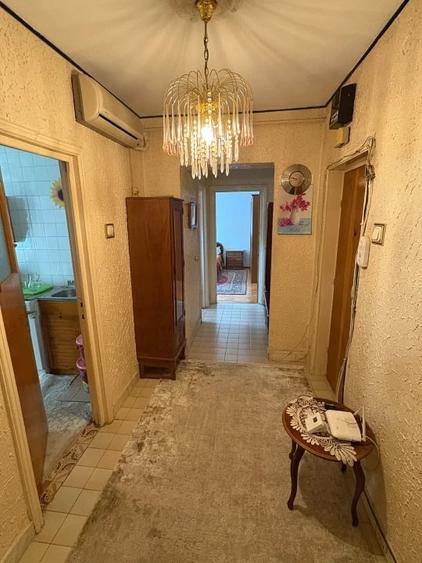Apartament cu 2 camere decomandat în 1 Mai