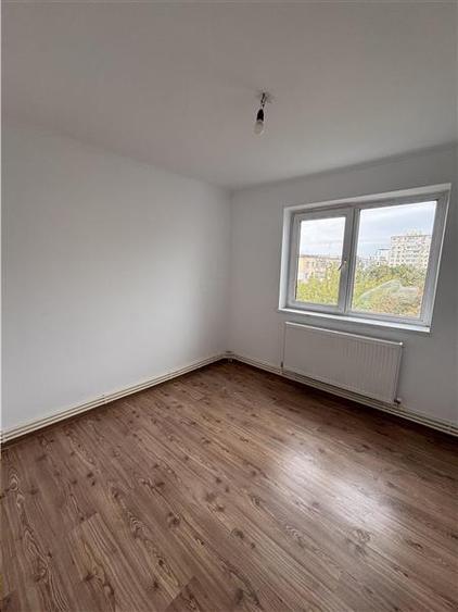 Apartament cu 2 camere semidecomandat în Tomis Nord