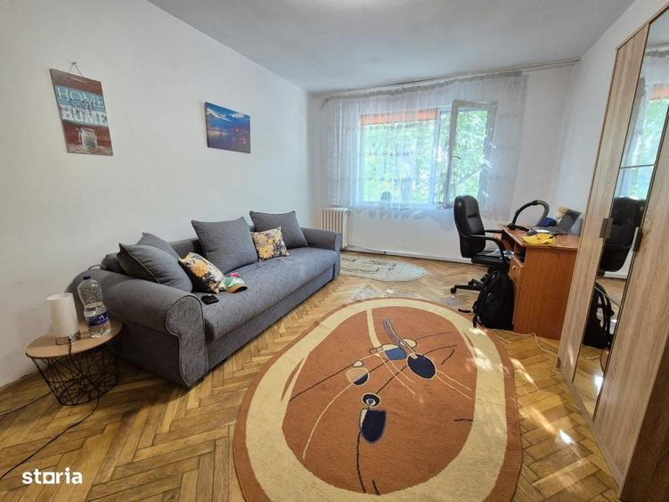 Garsonieră decomandată în Podu Roș