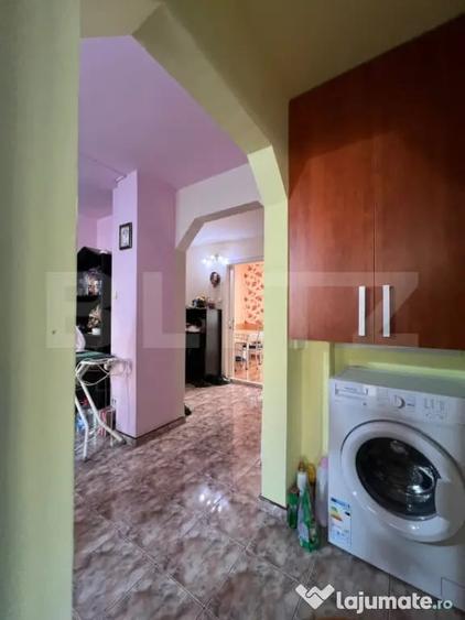 Apartament cu 4 camere decomandat, mobilat în Central
