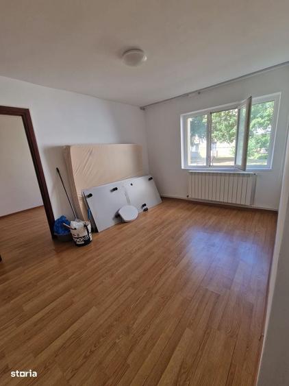 De inchiriat apartament 3 camere semi mobilat, parter, zona Piata Mica - 3