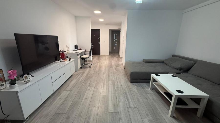 Apartament cu 2 camere decomandat, mobilat în Est