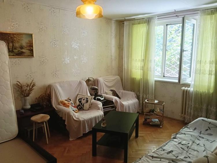 Garsonieră decomandată, mobilată în Drumul Taberei