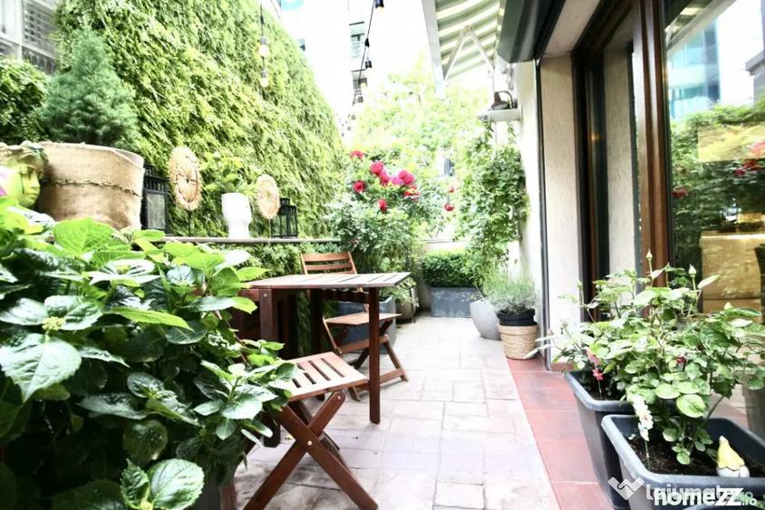 Apartament cu 4 camere semidecomandat în Grădina Icoanei