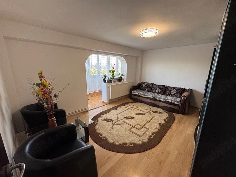 Apartament cu 2 camere decomandat în Brădești