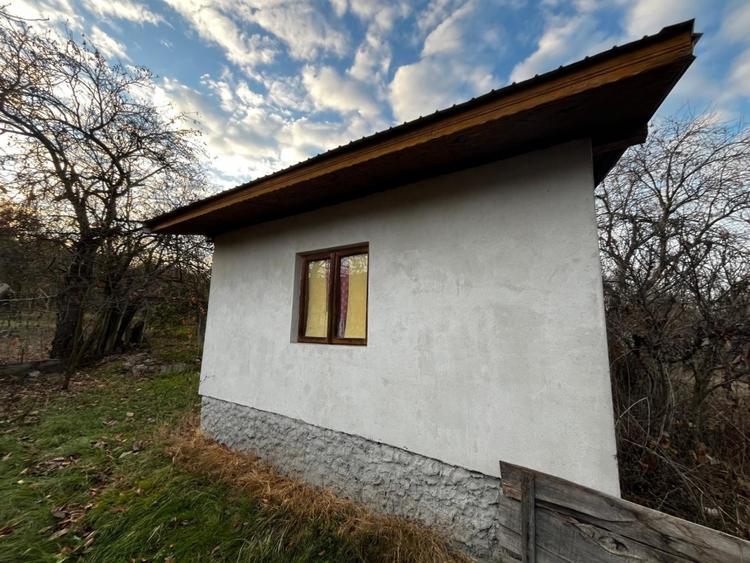 Casă individuală cu 1 camere cu Teren 1341 Mp în Strâmba-Jiu